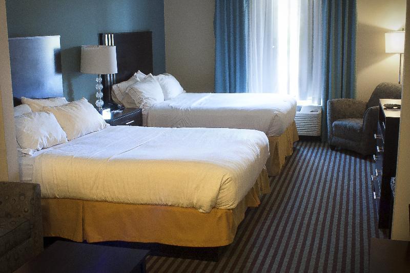Holiday Inn Express & Suites Youngstown West I 80, An Ihg Hotel Exterior photo